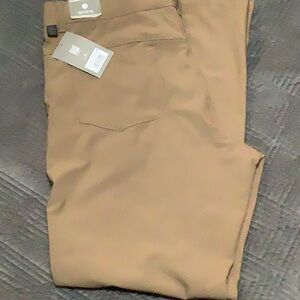 Men’s Apaña Yoga Pant (Flaw, marks on front right side)